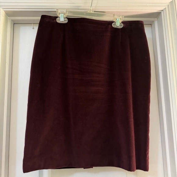 Tahari Arthur S. Levine Petite Velvet Skirt Suit Set - Picture 5 of 14